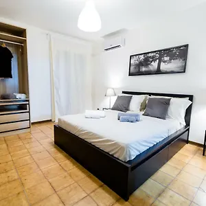 city-center-apartments-catania.catania-hotels.net/
