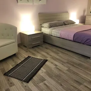 appartamento-lucrezia.taorminaitalyhotels.com/