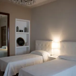 gabri-holiday-house.taorminaitalyhotels.com/