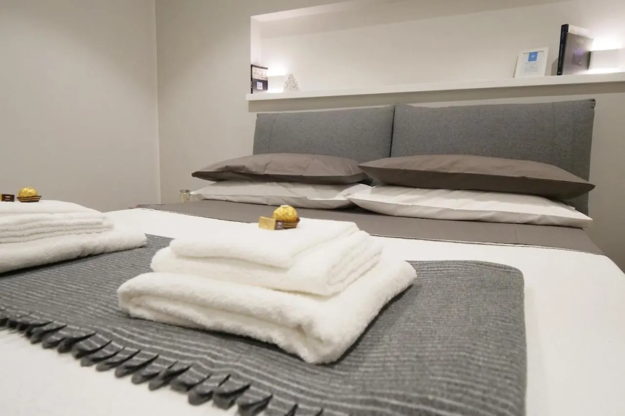 Holiday home 7 Blu Casa Vacanze Con Idromassaggio Catania Italy