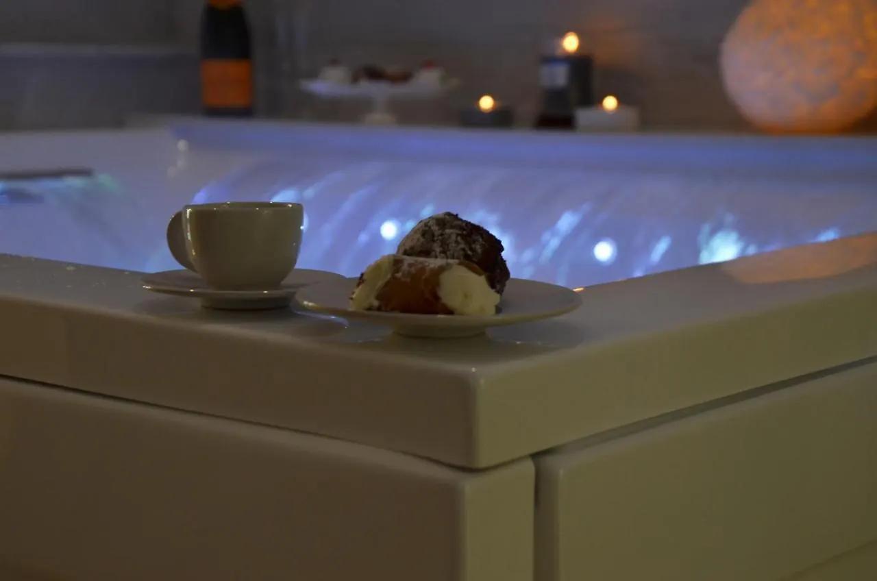 Holiday home 7 Blu Casa Vacanze Con Idromassaggio Catania Italy